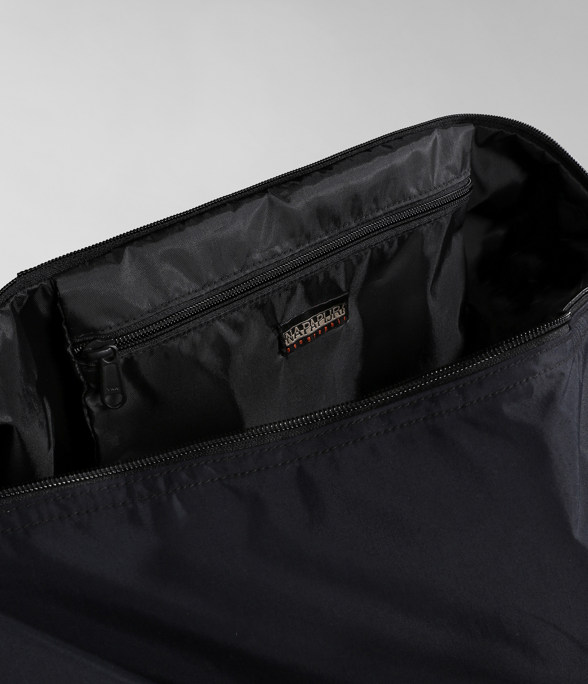 Salinas Duffle Bag Black - 8
