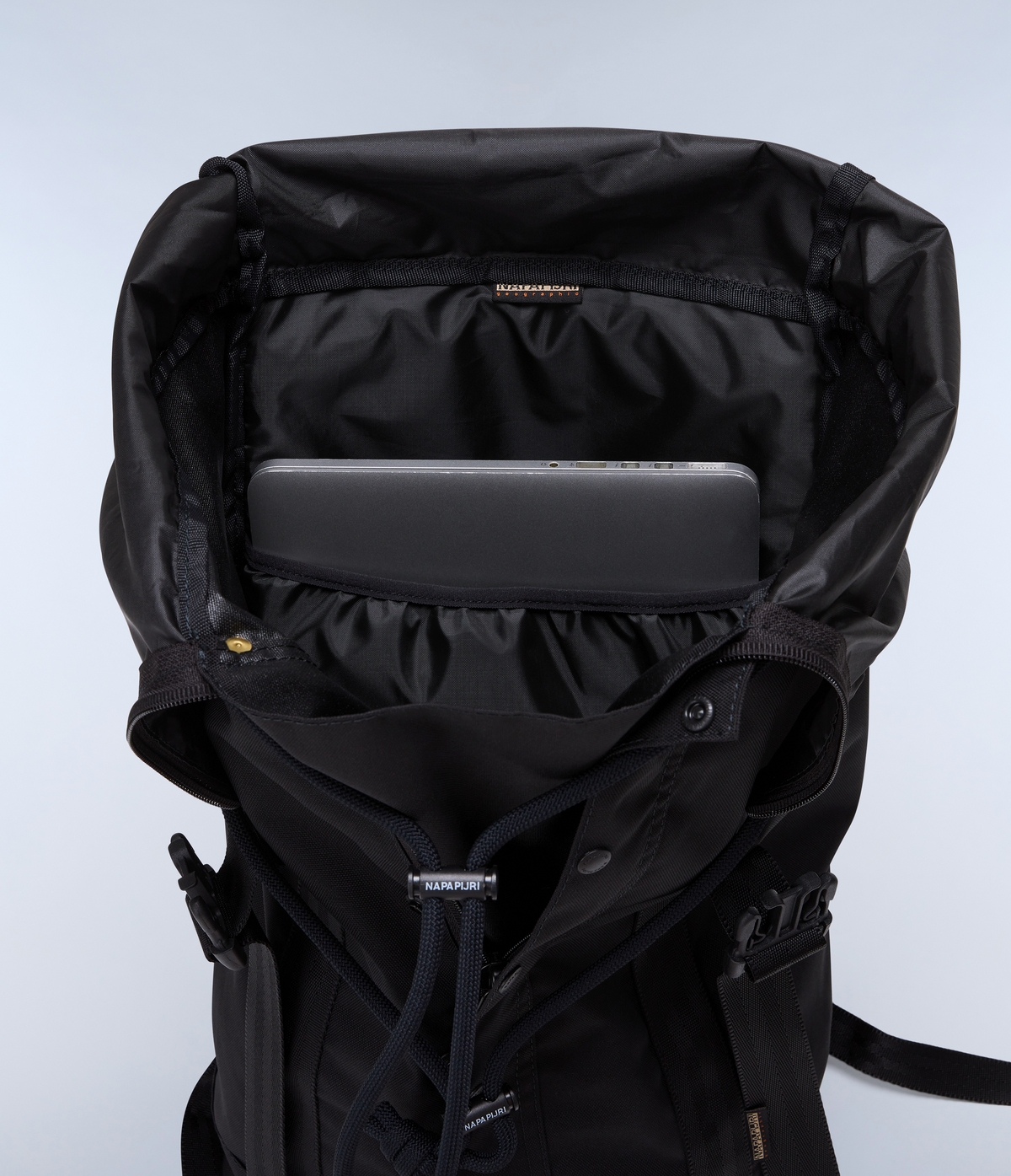 Signa Backpack - 27 Lt Black - 8