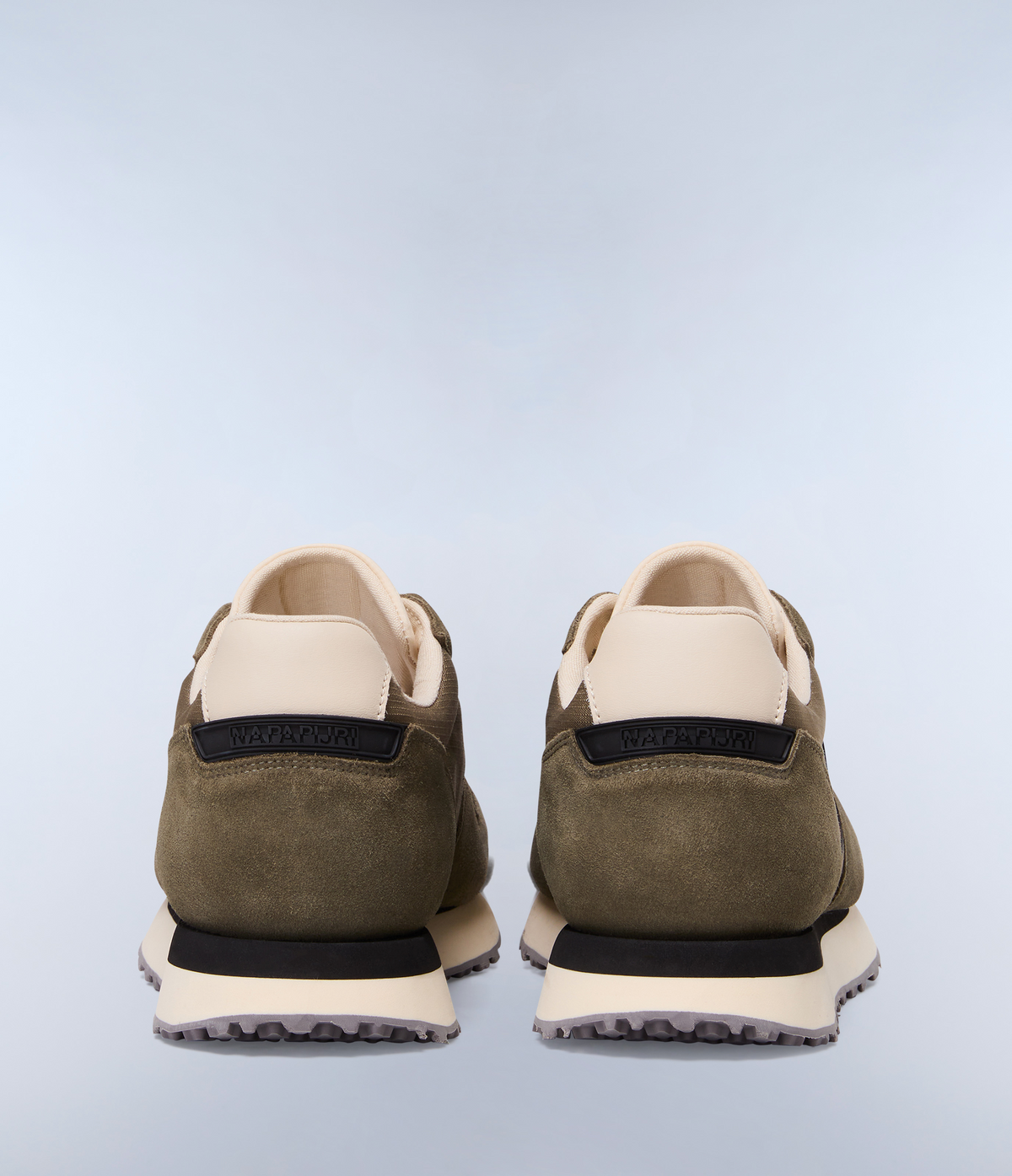 Sneaker Nova  - 2
